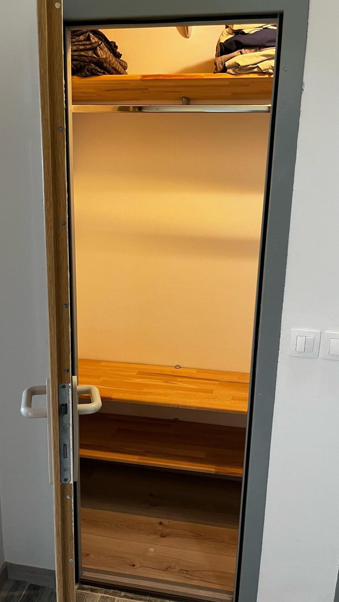 Apartman Bss Trenčín Esterno foto